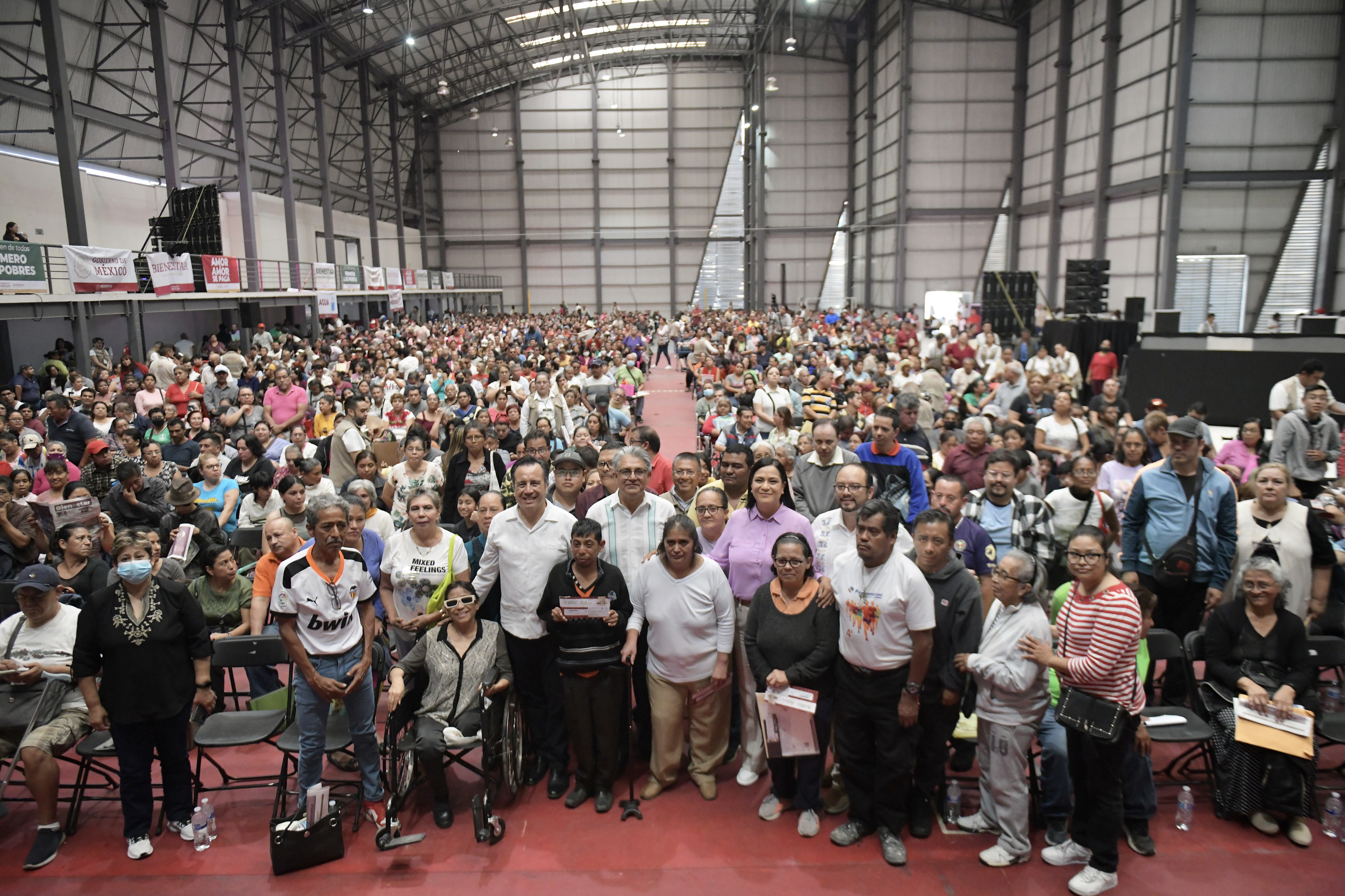 Pensión a personas con discapacidad ya es universal en Veracruz