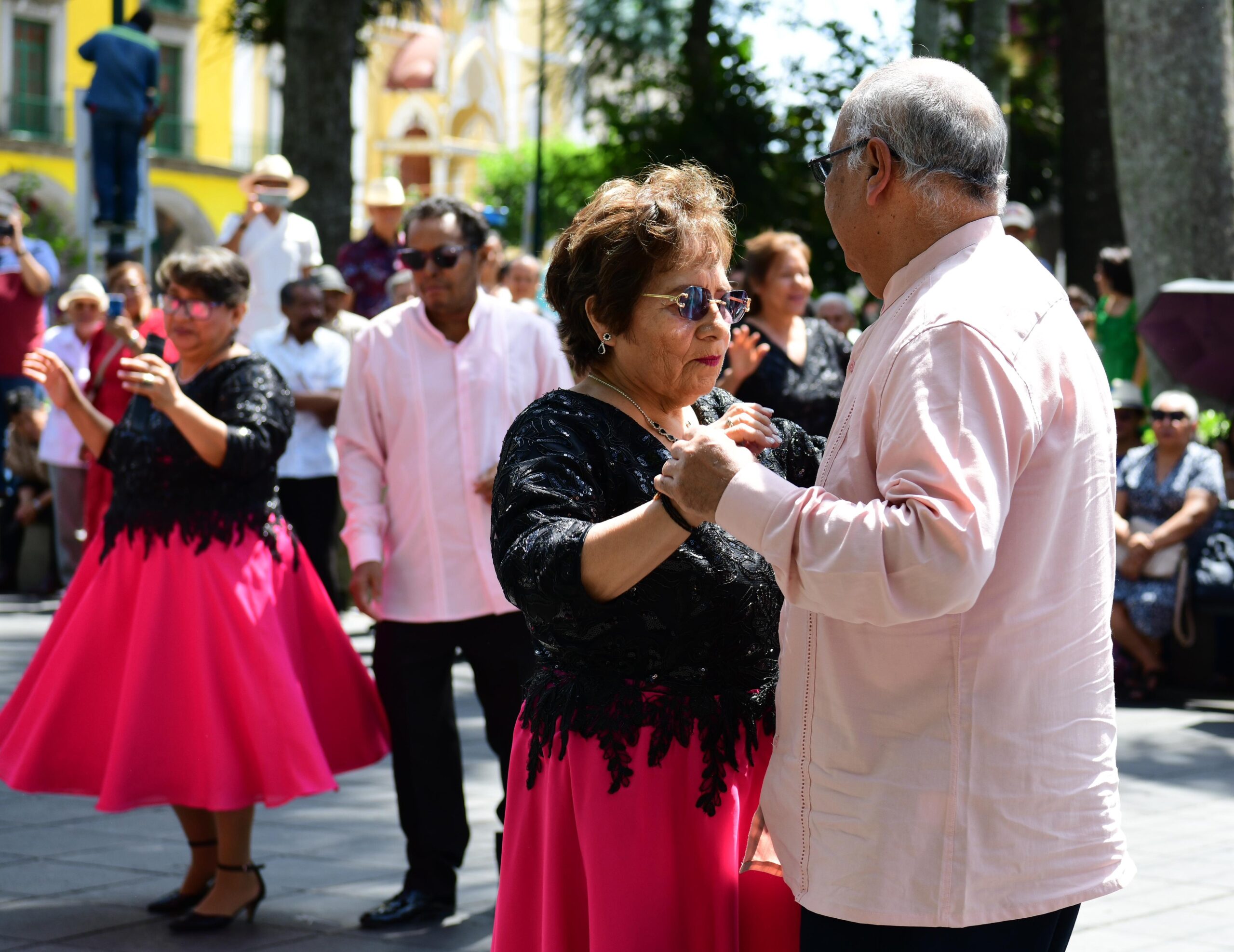 Continúa Festival Danzoneando en Xalapa